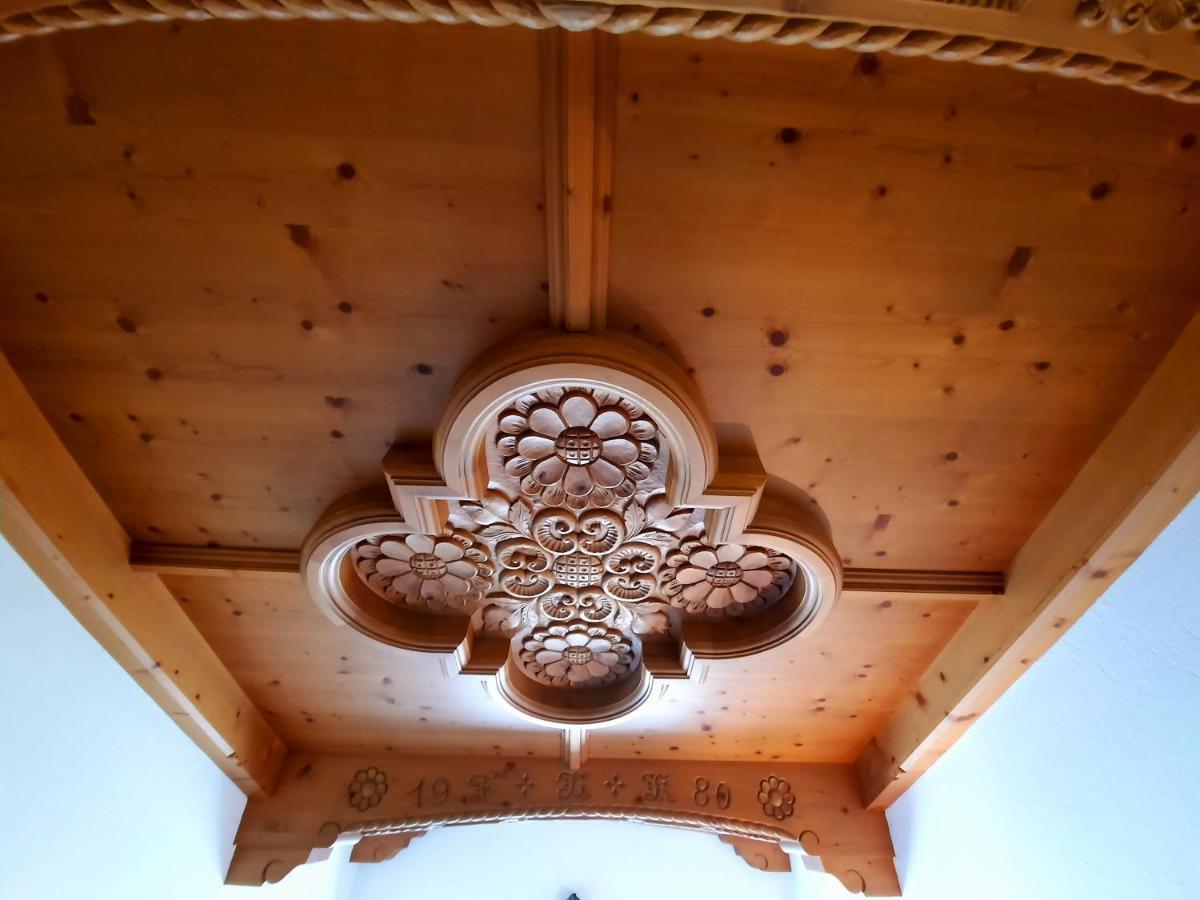Gaestehaus Burgi Fuegen Ngoại thất bức ảnh