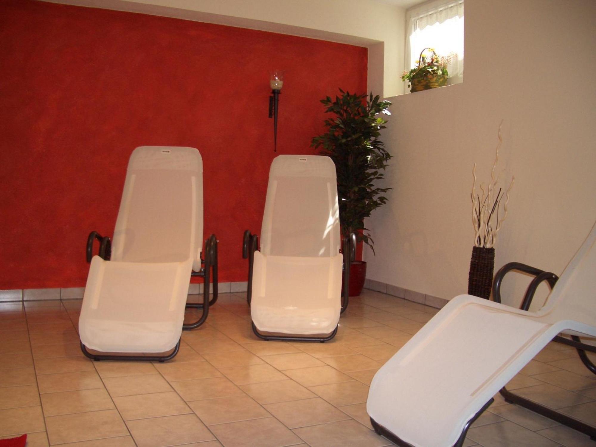 Gaestehaus Burgi Fuegen Ngoại thất bức ảnh